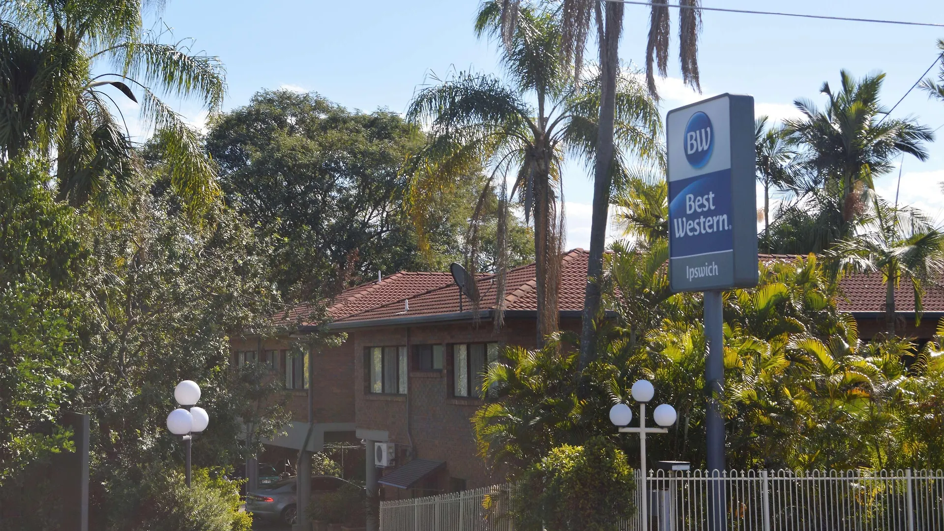 Best Western Ipswich 4*,